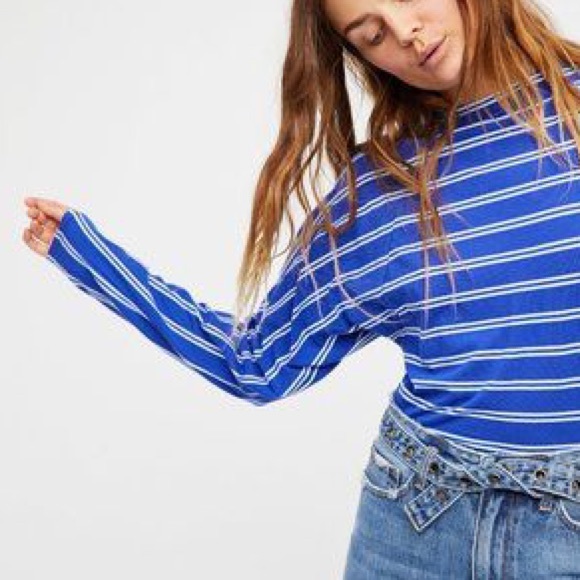 FREE PEOPLE Ardmore Striped Blue & White Women’s Tee Size XS Long Raglan Sleeves - Picture 1 of 3
